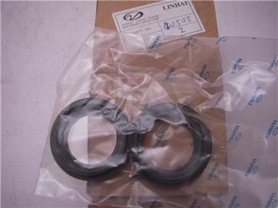 40505 NOS LINHAI MADE IN CHINA SCOOTER PART # 40505 PAIR FORK DUST SEALS (JTOP)