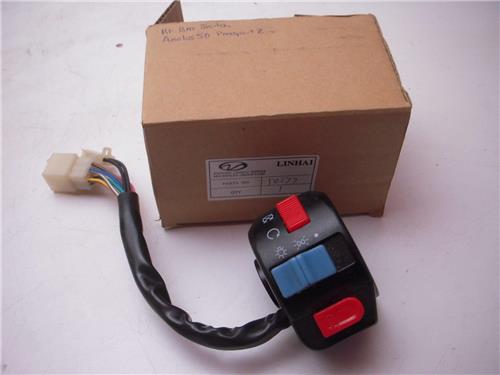 50177 NOS LINHAI MADE IN CHINA SCOOTER PART # 50177 RIGHT BAR SWITCH PASSPORT Z AELOUS 50 (JTOP)