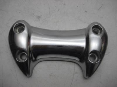 1999 Yamaha Vstar 1100 Classic XVS1100 Chrome Handlebar Clamp Used K1766-08 (a23)