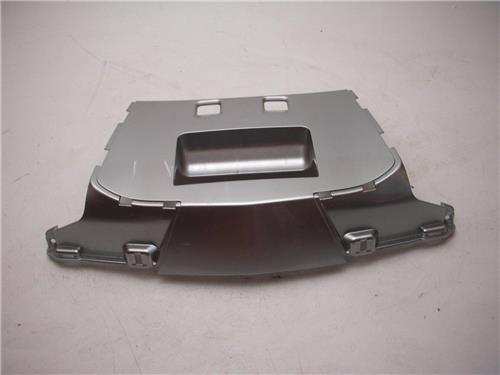 GOLDWING 2012-15 GL1800 1800 Silver Center Lower Trunk Cover USED 102317-43 (F4)