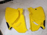 12-344-30 UFO SIDE COVER SET 1993-95 SUZUKI RM125 RM250 NEW (8824-10 O1)