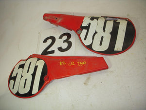 1982 CR250 250 (KA4) HONDA LEFT RIGHT Body Side Cover Used WSC-123 (U1/2)