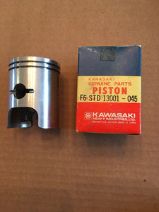 13001-045 STANDARD PISTON NOS KAWASAKI 1971-73 F6 (red150)