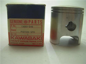 13001-046 STANDARD PISTON NOS KAWASAKI 1971-72 F8 F8M (red123)