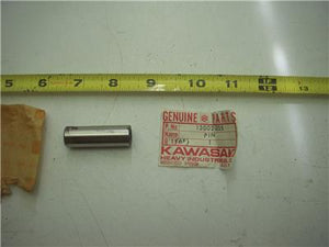 13002-005 PISTON PIN NOS KAWASAKI 1971-73 F6 (red123)