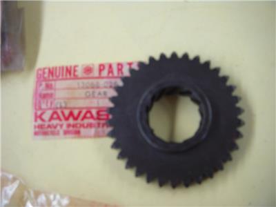 13068-026 1971-75 F6 125 F7 175 Kawasaki NOS KICK STARTER GEAR (red128)