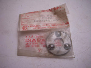 13110-003 1967-71 SAMURAI A1 AVENGER A7 KAWASAKI NOS THRUST BALL ASSEMBLY (red150)