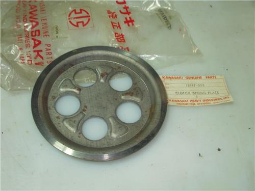 13187-003 1970-76 H1 H2 TRIPLE F5 F8 F9 KH500 CLUTCH SPRING PLATE PLATE KAWASAKI NOS (RED119)