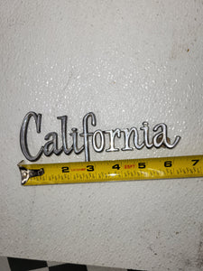 1968 BUICK SKYLARK REGAL CALIFORNIA FENDER EMBLEM USED Automobile Collectible (9324-13 ts-b4)