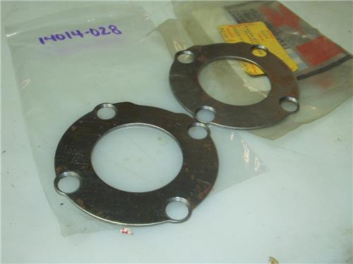 14014-028 1974-83 KE125 KX125 KS125 CRANK BEARING HOLDER PLATE KAWASAKI NOS (RED119)