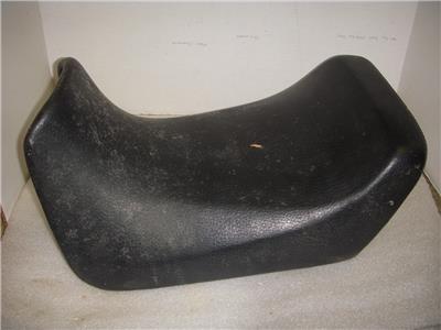 1985-87 ZX600 ZX600A KAWASAKI FRONT DRIVER SEAT SADDLE USED 53001-1415A (L19)