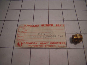 16012-010 1970-87 G4TR KV100 KD80 KD125 NOS KAWASAKI CARB PLUNGER CAP (RED105)