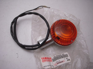 1AA-83330 REAR TURN SIGNAL NOS YAMAHA 1984-94 XV700 XV1100 VIRAGO (RED102)