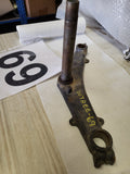 1983 YTM225 YAMAHA LOWER TRIPLE TREE SUSPENSION USED WTREE-69 (Q5-BIN)