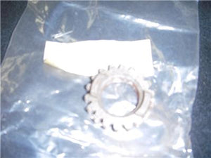 254-15631 KICK PINION GEAR NOS YAMAHA 1968-72 YG5 L5T G2 G6 (RED102)