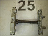 1982 DR400 400 SUZUKI LOWER TRIPLE TREE SUSPENSION USED WTREE-25 (Q5-BIN3)