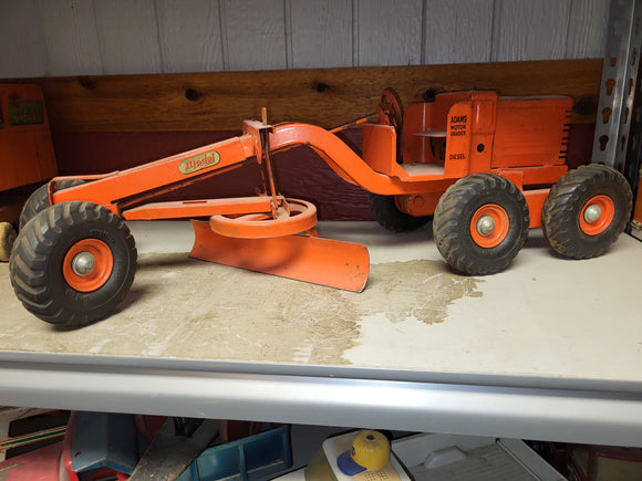 1950'S DOEPKE MODEL HEAVY PRESSED STEEL ROAD GRADER USED Toy (9324-26 ts-a3)