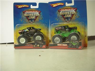 Vintage New Hot Wheels Monster Jam Grave Digger American Gladiator Trucks #28070 COLLECTIBLE (J31)