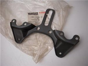 2M0-83519 GAUGE MOUNT NOS YAMAHA 1978-83 XS650 (RED102)