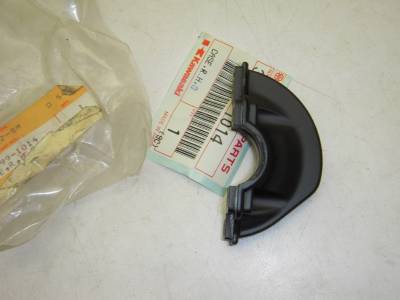 32099-1014 Right Grip Upper Case NOS Kawasaki 1974-79 KX250 125 400 420 (red 115)