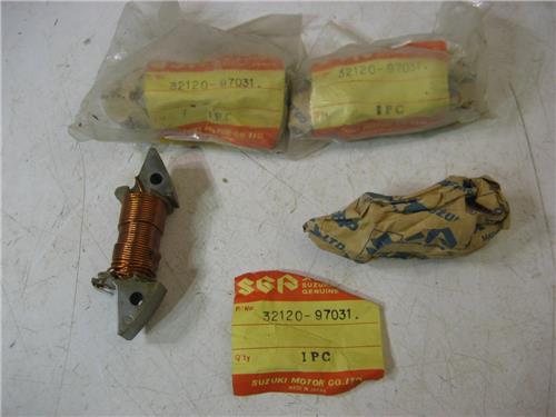 32120-97031 Motorcycle Lighting Coil NOS SUZUKI (red143)