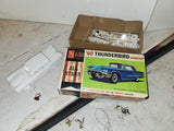 1960 FORD THUNDERBIRD AMT 1:32 MODEL KIT NEW Collectible Toy (92424-34 ts-wire3c)