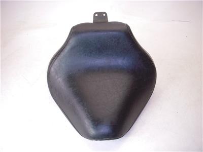 1999-04 XVS1100 CUSTOM V-STAR 1100 FRONT DRIVER SEAT SADDLE USED 5EL-HB (KZ-CHECK)