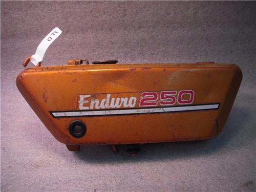 1974 DT250 ENDURO YAMAHA OIL TANK USED FO-741 (D24)