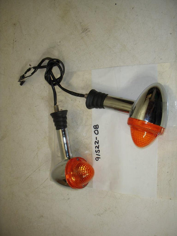 2001-16 Triumph Bonneville REAR TURN SIGNALS USED 91522-08 (C3-4)