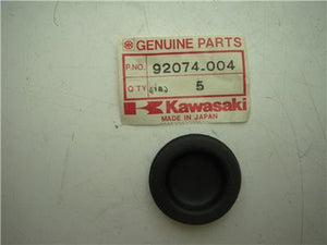 92074-004 CHAIN CASE PLUG KAWASAKI NOS 1981-85 KLT200 KLT250 ATV (red140)