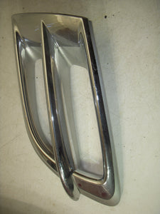 GOLDWING 2002-10 GL1800 RIGHT UPPER FAIRING COWL INSERT SILVER WITH CHROME ADDED USED 102317-66 (F4)