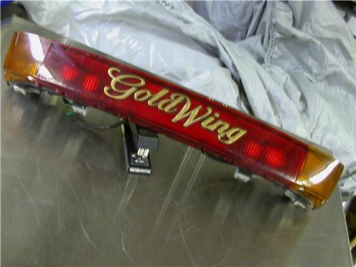 GOLDWING 1988-00 GL1500 1500 TRUNK TAILIGHT SIGNAL ASSEMBLY USED 102317- (F4)