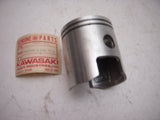 13027-013 PISTON NOS KAWASAKI OVERSIZE BBS BINTER 200 250 (RED111)