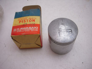 13027-022 PISTON F3 BUSHWHACKER NOS KAWASAKI OEM OVERSIZE 1968-70 (RED111)