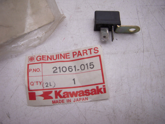 21061-015 1969-81 G3 G4 G5 KH100 KM100 KD100 KE100 RECTIFIER NOS KAWASAKI (RED111)