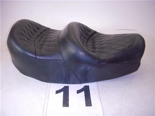 SEAT 1975 Kawasaki KZ900 KZ 900 BMC Aftermarket King Queen Seat USED 4622-11 (b10)