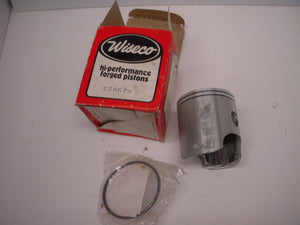 Wiseco 2286PS Artic Cat Panther Cheetah 1977-81 Standard Piston Kit with Rings