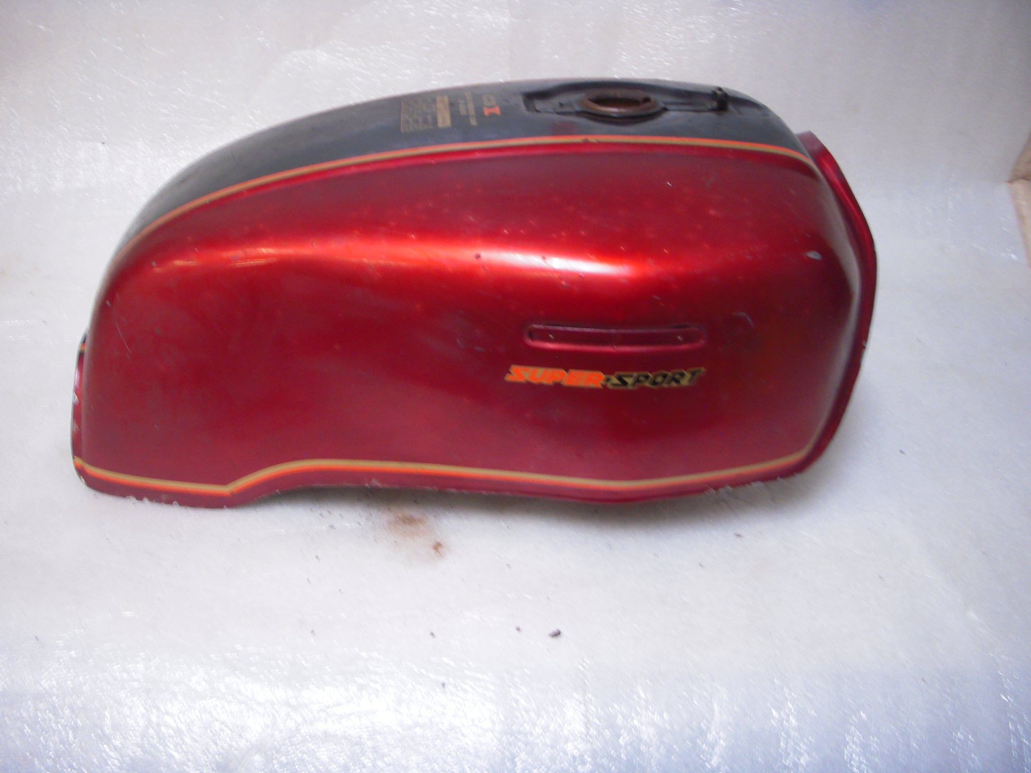 GAS TANK 1979 CBX Honda Fuel Gas Tank Red Rusty Inside USED cbx-06