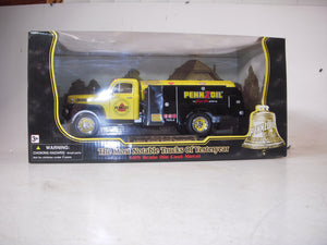 1951 Ford Fuel Tanker Pennzoil NEW Goldenwheel Diecast 1:25 scale Collectible