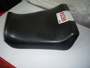 SPORT 1988-90 SUZUKI GSXR 750 GSXR750 FRONT SEAT USED 17C S18A (L44)