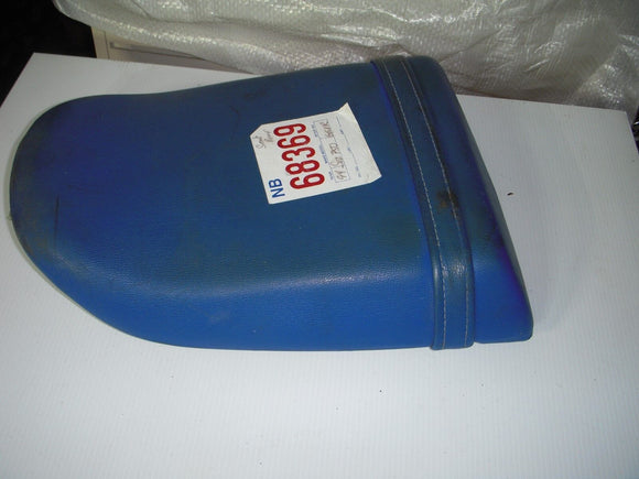 SPORT 1992-95 SUZUKI GSXR 750 GSXR750 REAR SEAT SADDLE USED 17E BLUE S33 (L44)