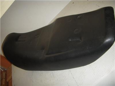 1983-85 VF750F VF700F INTERCEPTOR 750 700 HONDA USED SEAT SADDLE MB2-D (check-a)