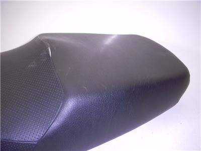 2002-05 Suzuki GSF600S Seat Saddle ST331 (U3)